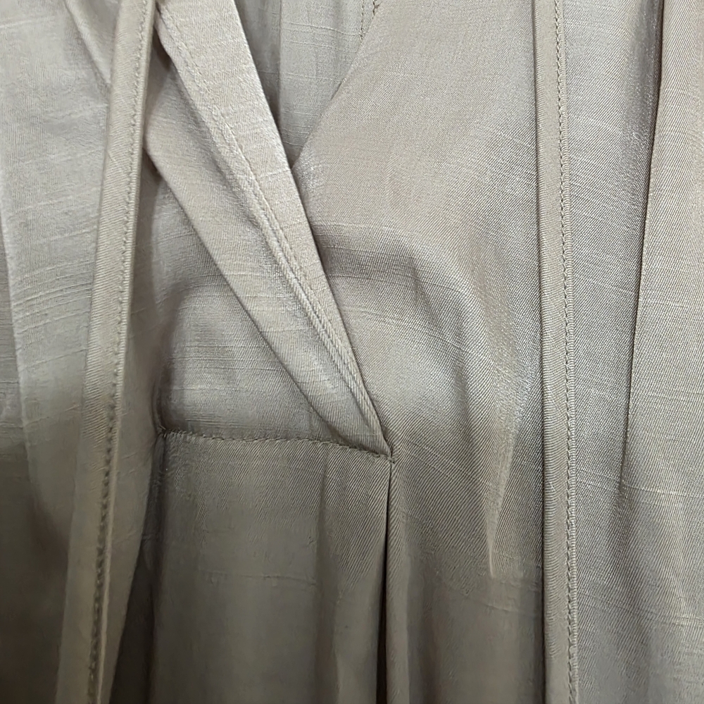 H&M FLOWING DRESS NEW W/O TAGS SIZE MEDIUM - Picture 15 of 15